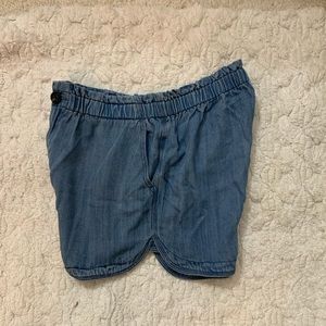 Carly Jean Los Angeles curved hem tencel shorts
